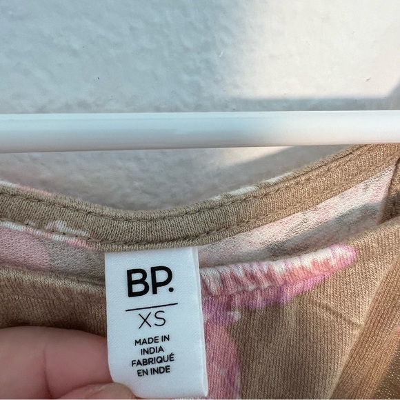 BP Sleeveless Knit Dress in Beige Anna Floral - Picture 5 of 10